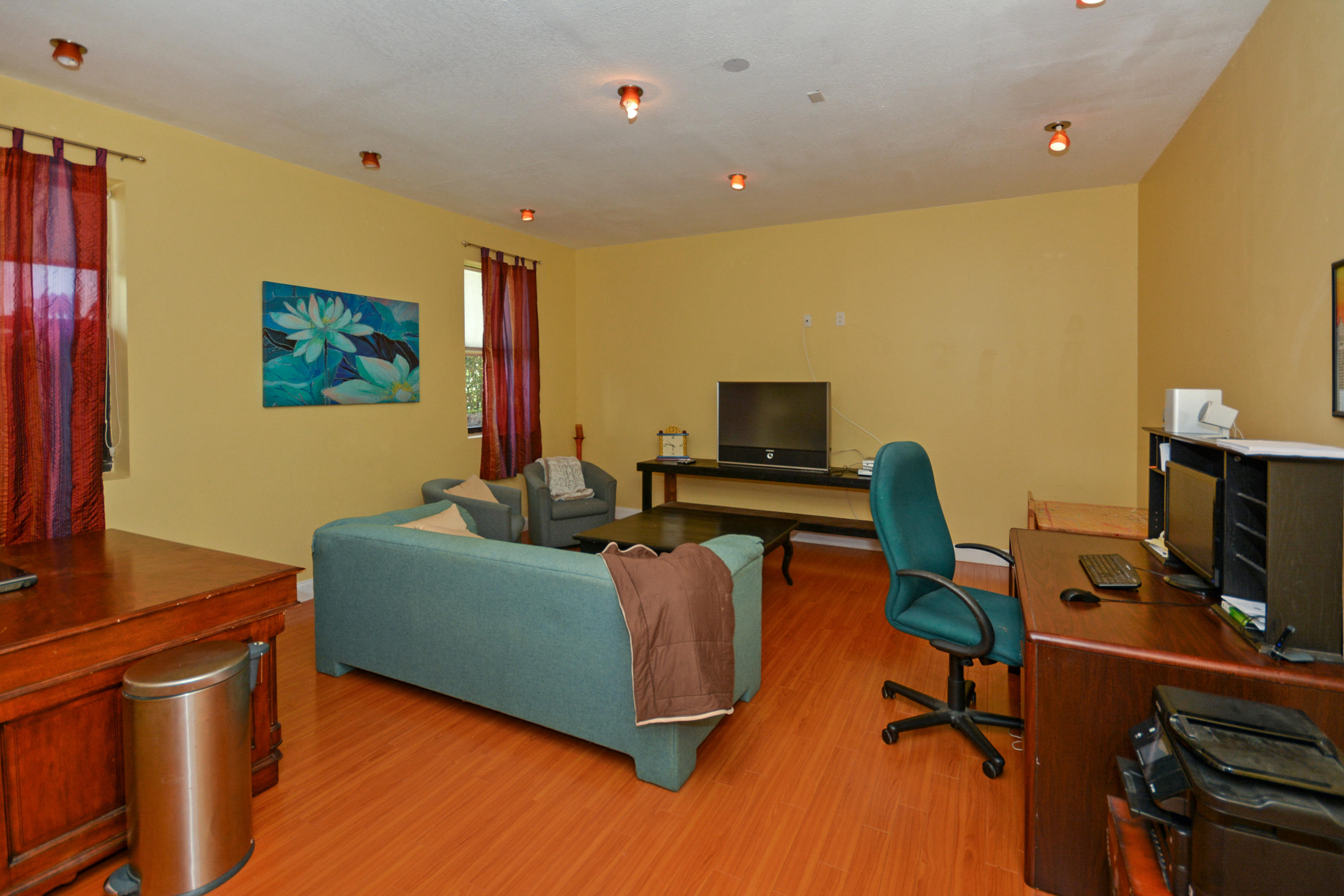 10505 Avenida Del Rio Delray Beach, FL 33446 - Photo 29 of 32 office