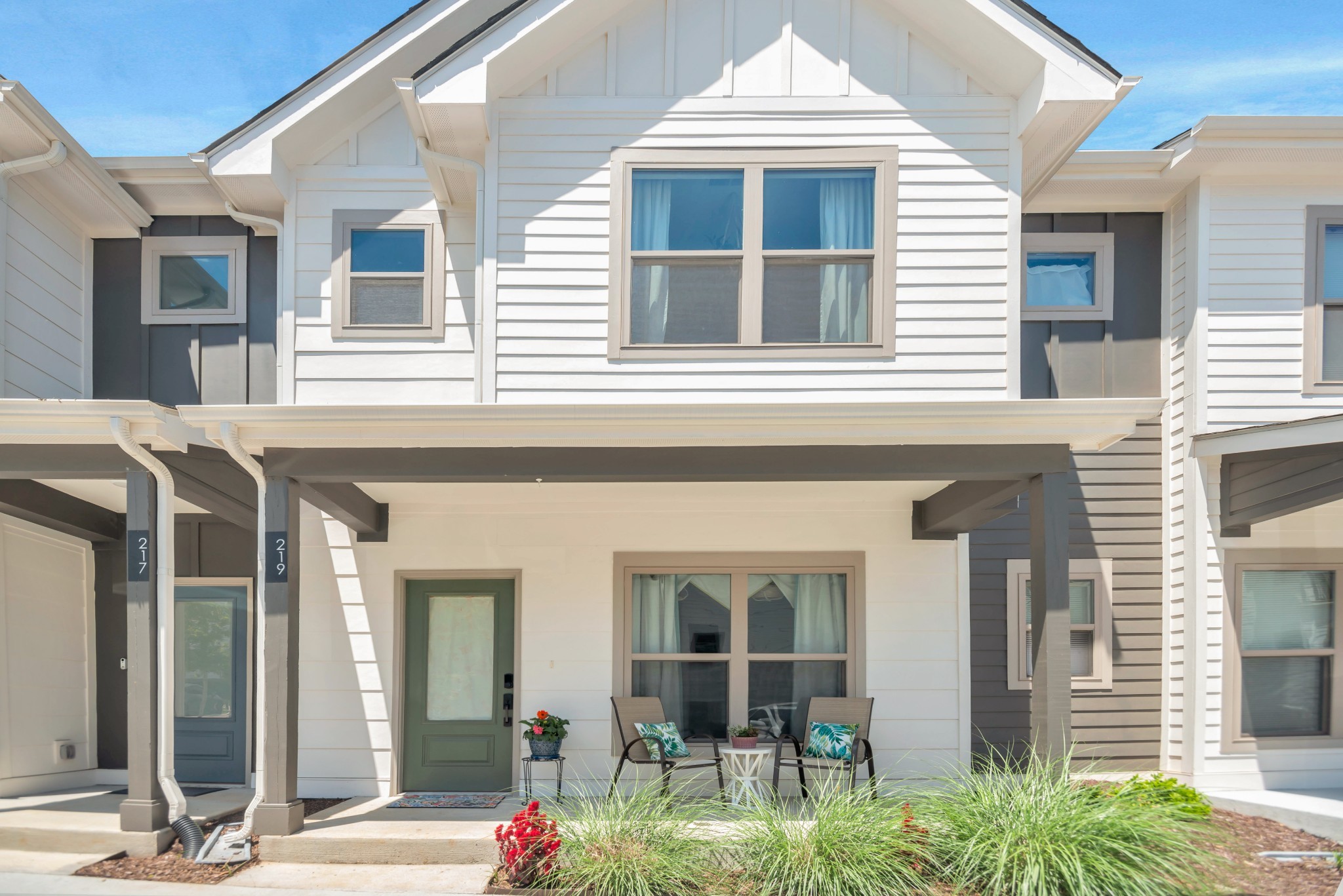 219 Thompson Park Dr  