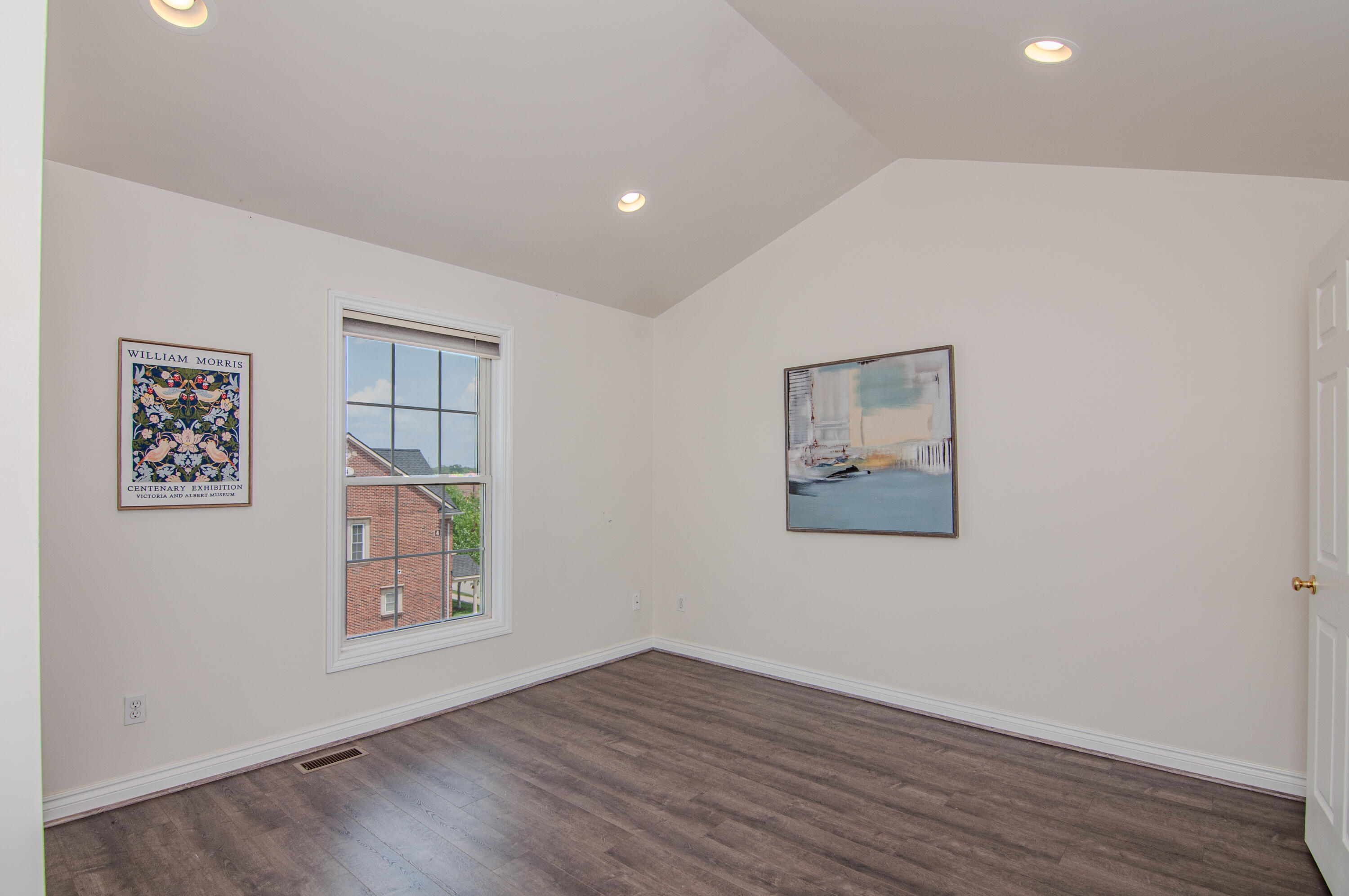 45587 North Stonewood Road Canton, MI 48187 - Photo 38 of 62 038