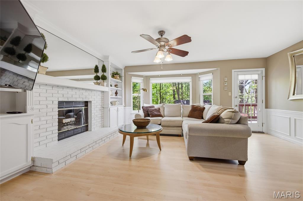 1636 Daybreak Point Court Ballwin, MO 63021 - Photo 4 of 60