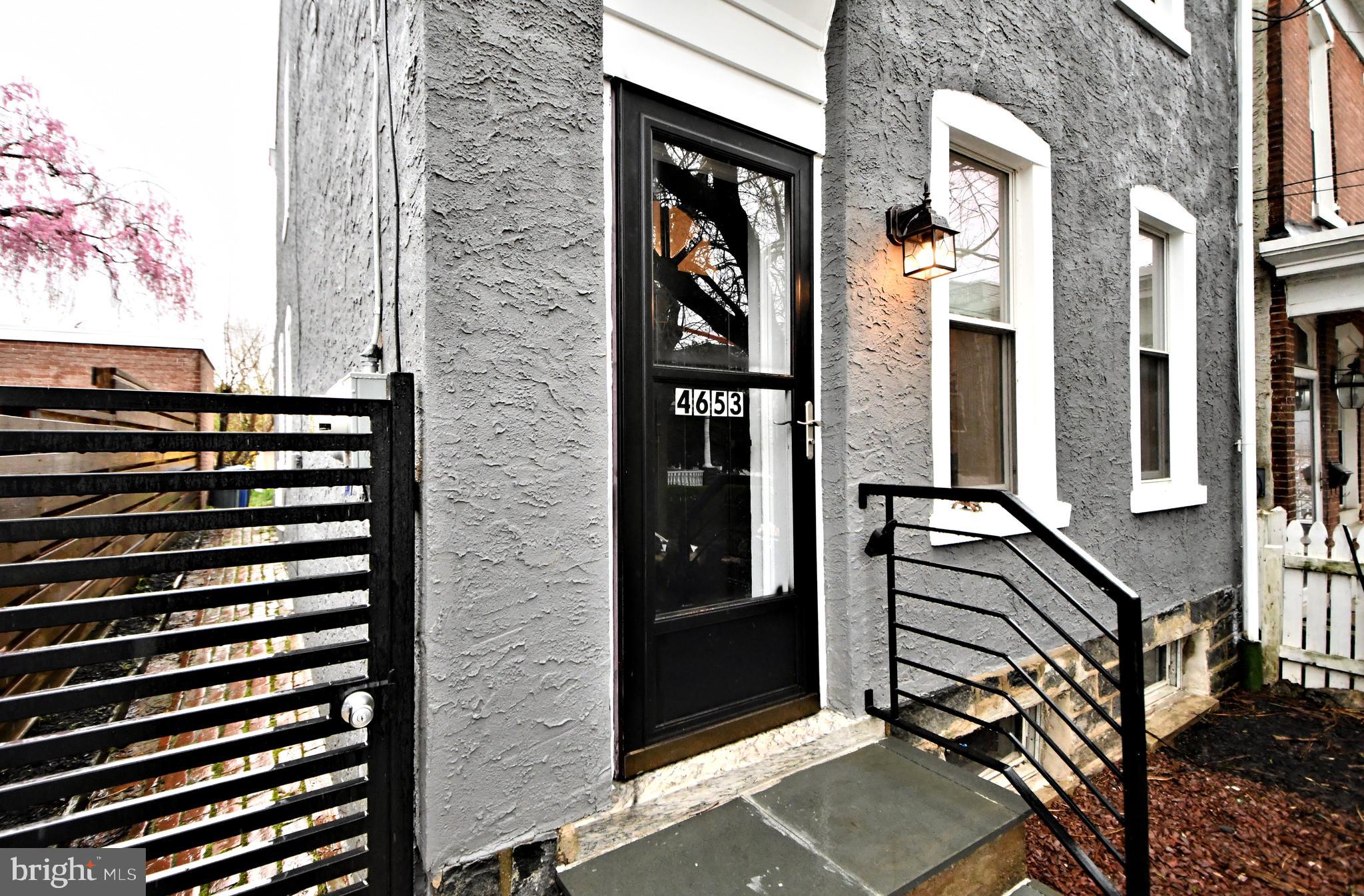 4653 Sheldon Street Philadelphia, PA 19127 - Photo 3 of 38