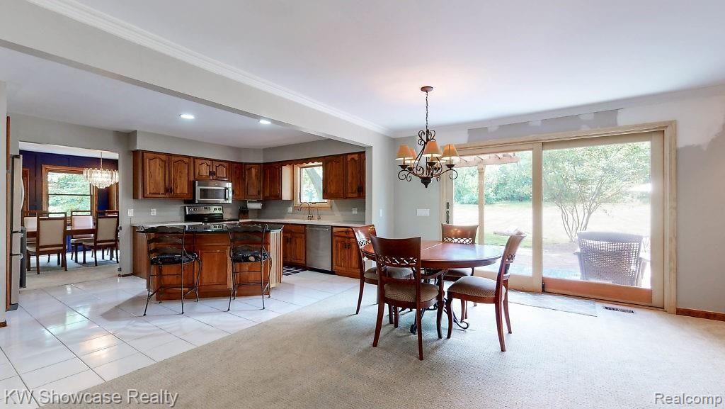 1230 East Maple Road Milford, MI 48381 - Photo 16 of 55 int-5-SMALL.jpg