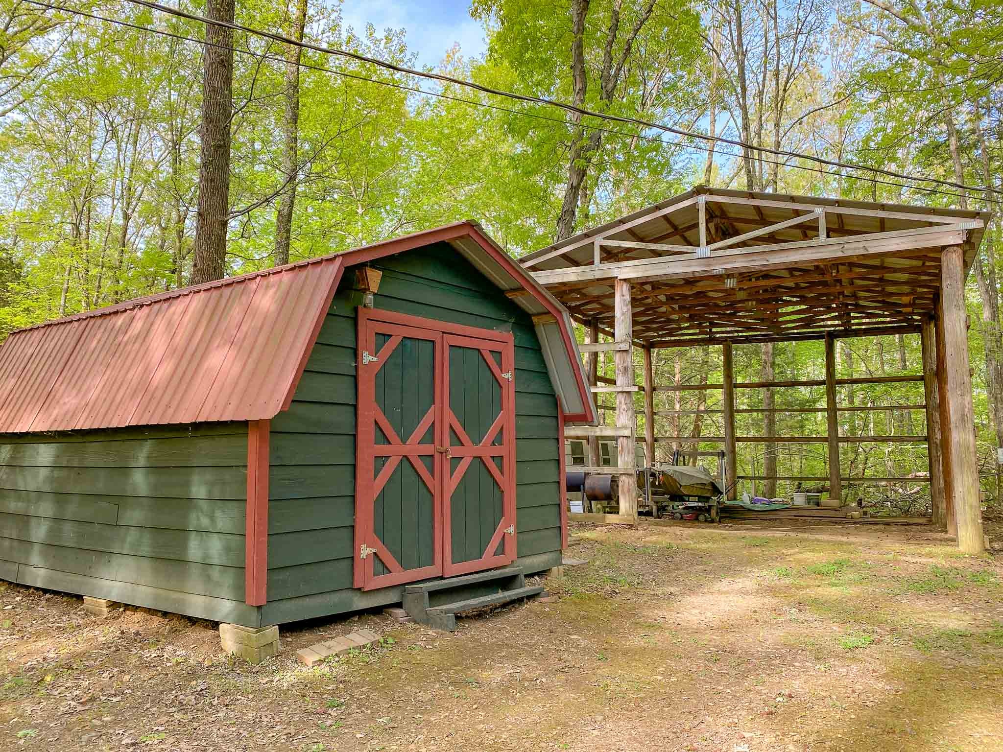131 Arrington Road Waverly, TN 37185 - Photo 8 of 31 Huge open pole barn for boat storage