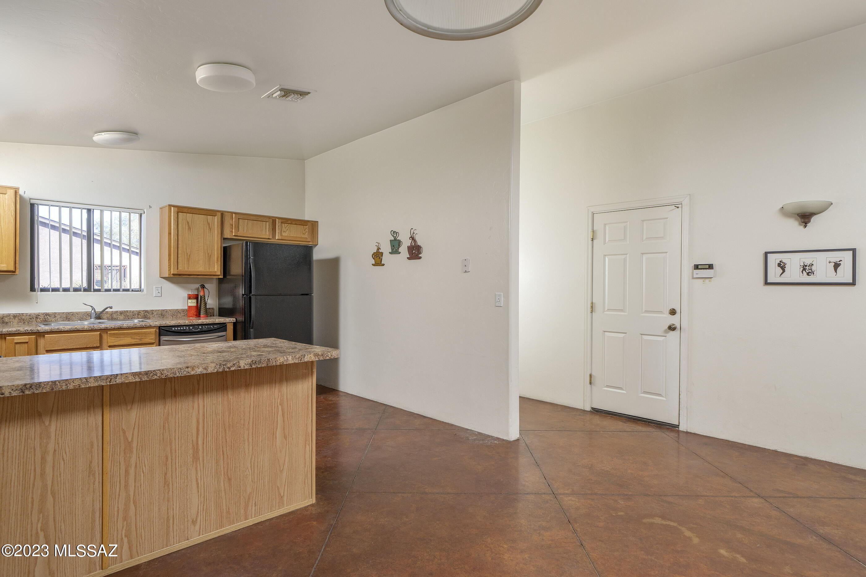 420 East Geronimo Bluff Loop Tucson, AZ 85705 - Photo 3 of 19