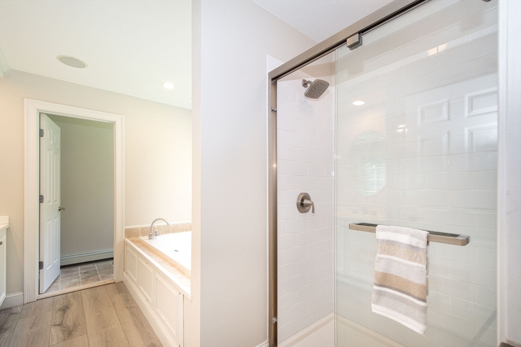 185 Booth Hill Road Scituate, MA 02066 - Photo 12 of 38