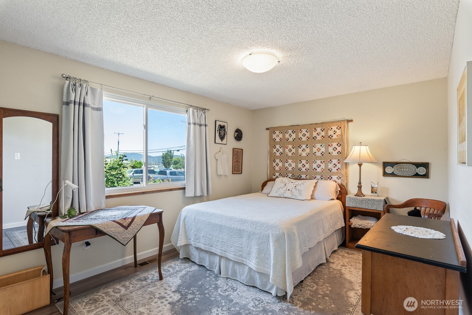 1603 25th Street Anacortes, WA 98221 - Photo 12 of 37