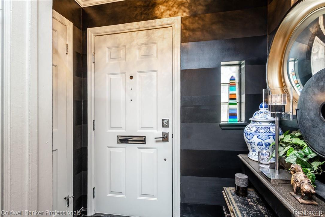 947 Washington Road Grosse Pointe, MI 48230 - Photo 11 of 36 947 Washington L043.jpg