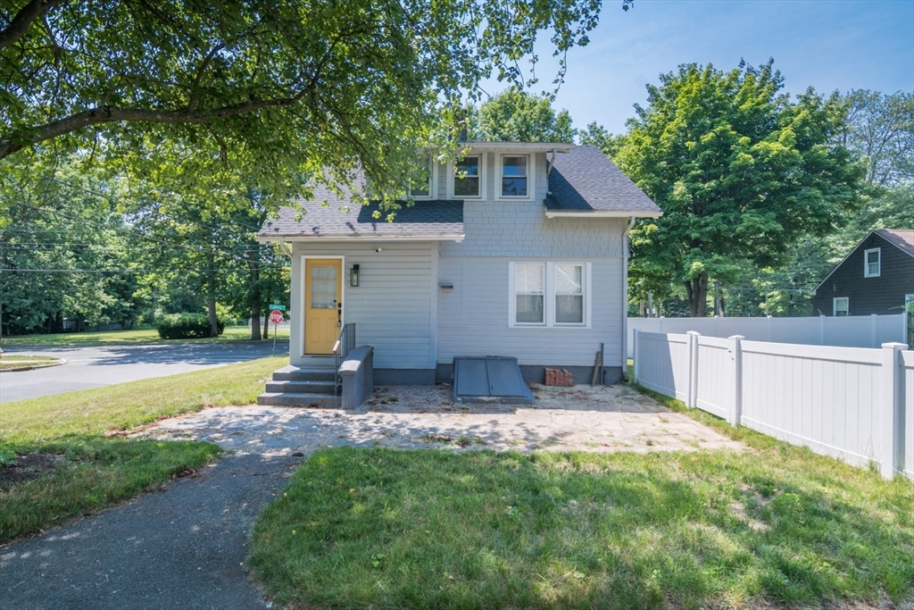 170 Plumtree Road Springfield, MA 01118 - Photo 26 of 31