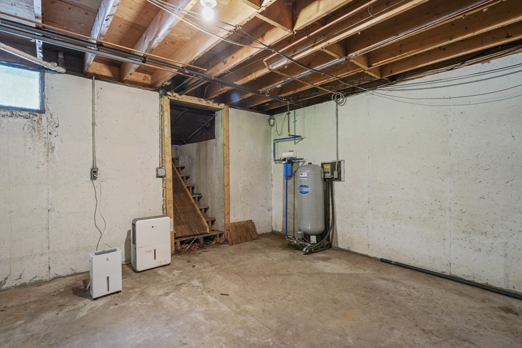 12 Baker Road Salisbury, MA 01952 - Photo 31 of 42