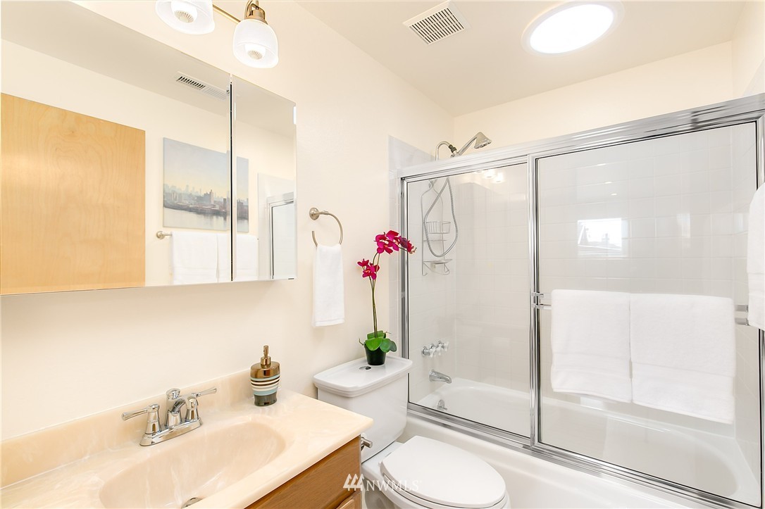 22711 2nd Place West Bothell, WA 98021 - Photo 11 of 25