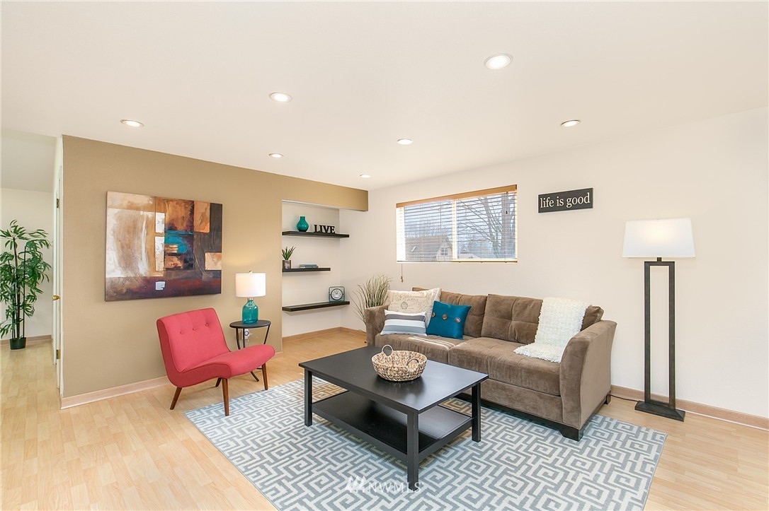 22711 2nd Place West Bothell, WA 98021 - Photo 13 of 25