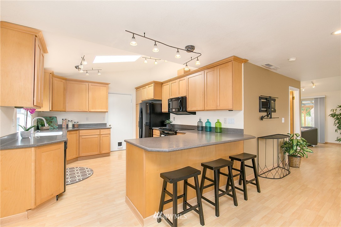 22711 2nd Place West Bothell, WA 98021 - Photo 18 of 25