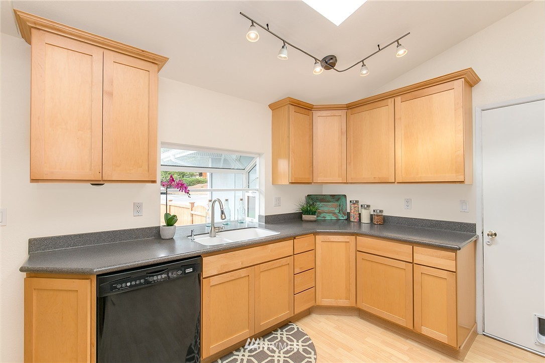 22711 2nd Place West Bothell, WA 98021 - Photo 21 of 25