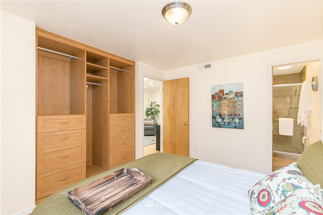 22711 2nd Place West Bothell, WA 98021 - Photo 4 of 25