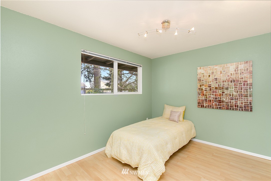 22711 2nd Place West Bothell, WA 98021 - Photo 7 of 25