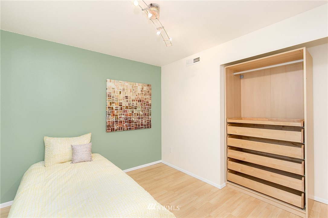 22711 2nd Place West Bothell, WA 98021 - Photo 8 of 25
