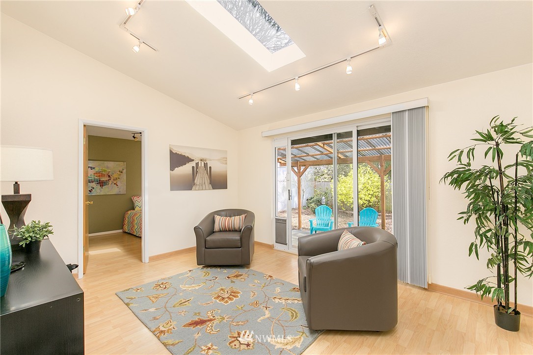 22711 2nd Place West Bothell, WA 98021 - Photo 9 of 25