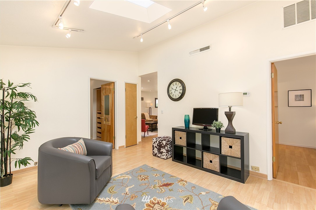 22711 2nd Place West Bothell, WA 98021 - Photo 10 of 25