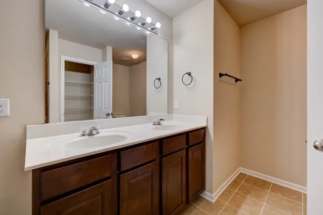 $2,450 | 654 Pemberton Drive, Lebanon, TN 37087