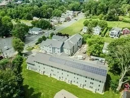 $1,950 | 462 Main Street, Unit 3, Amherst, MA 01002