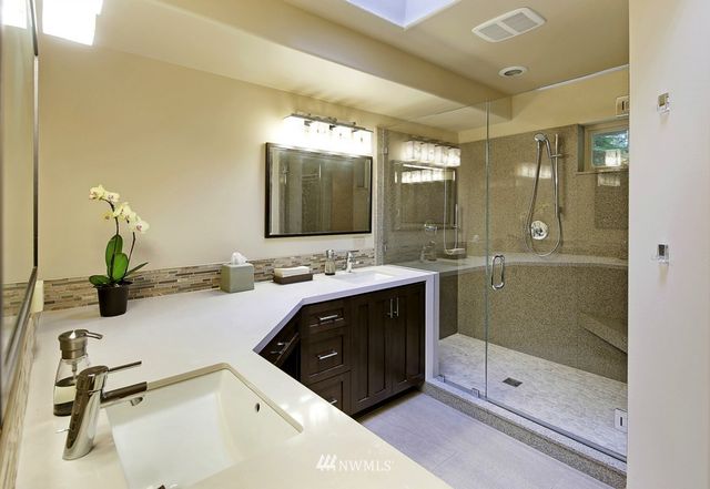 $779,100 | 8822 221st Avenue Northeast, Redmond, WA 98053