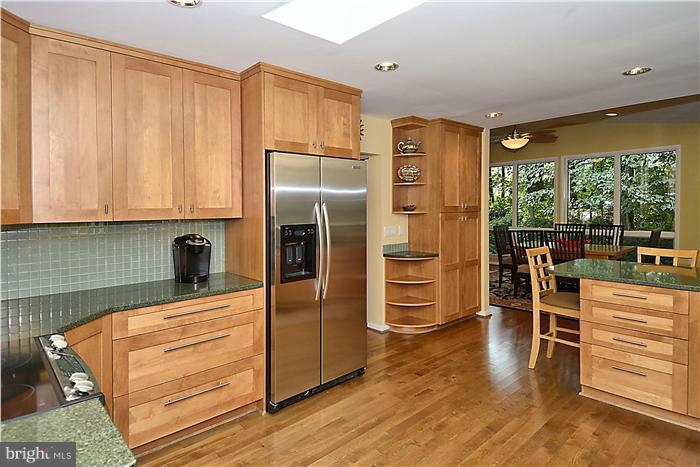 8811 Warfield Road Gaithersburg, MD 20882 - Photo 14 of 30 Kitchen