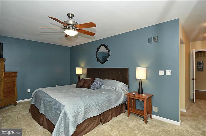 8811 Warfield Road Gaithersburg, MD 20882 - Photo 17 of 30 Bedroom (Master)