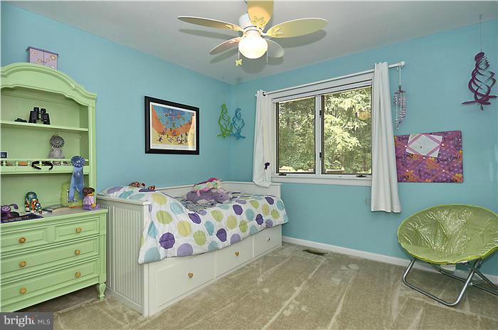 8811 Warfield Road Gaithersburg, MD 20882 - Photo 22 of 30 Bedroom 3