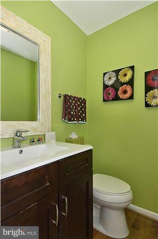 8811 Warfield Road Gaithersburg, MD 20882 - Photo 24 of 30 Powder Room