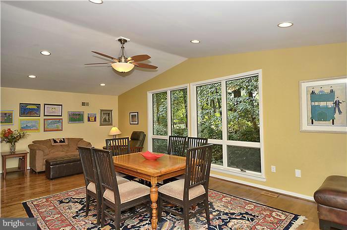 8811 Warfield Road Gaithersburg, MD 20882 - Photo 8 of 30 LR/DR Combo