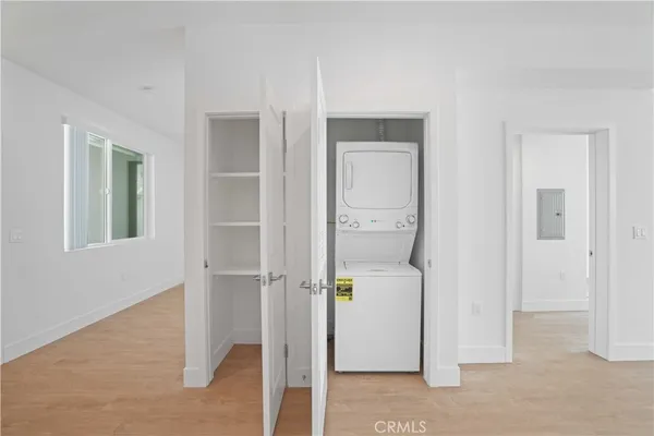 $2,665 | 8750 Sepulveda Boulevard, Unit 410, North Hills, CA 91343