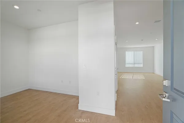 $2,665 | 8750 Sepulveda Boulevard, Unit 410, North Hills, CA 91343
