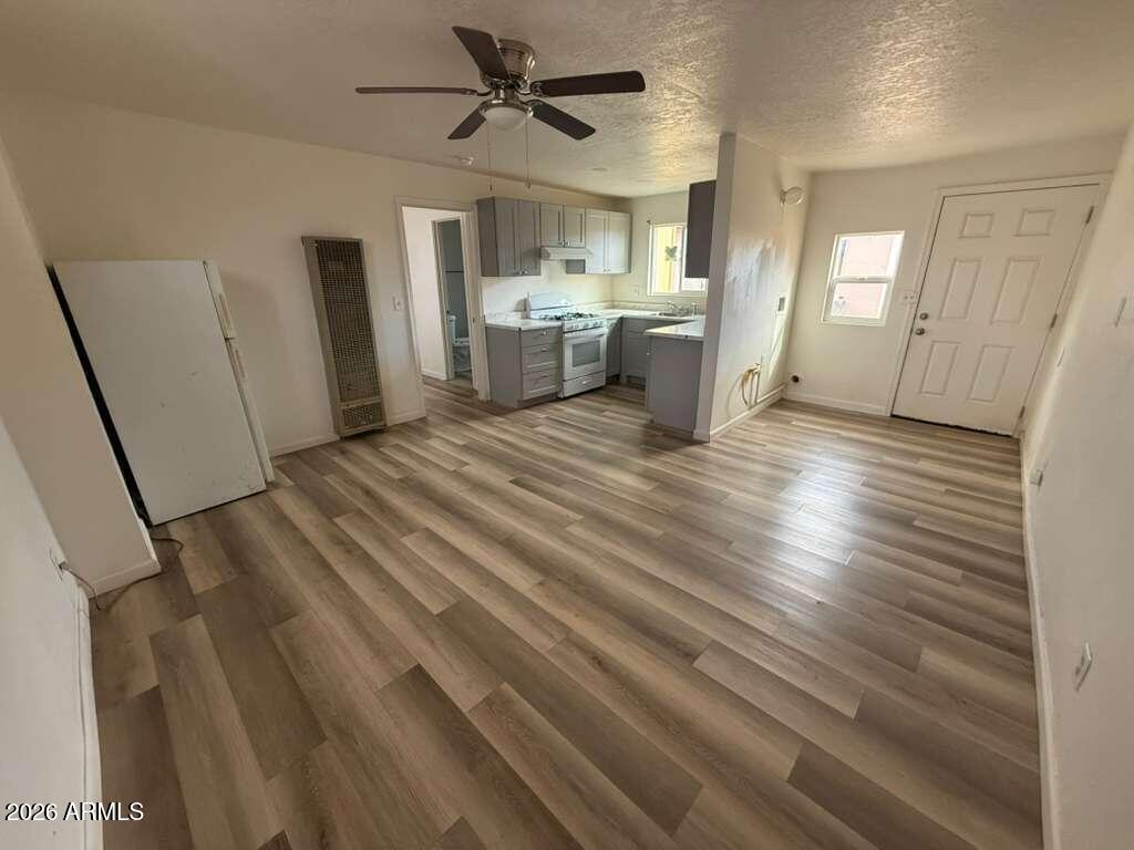 1258 East 15th Street Douglas, AZ 85607 - Photo 3 of 15 a view of a kitchen from the hallway