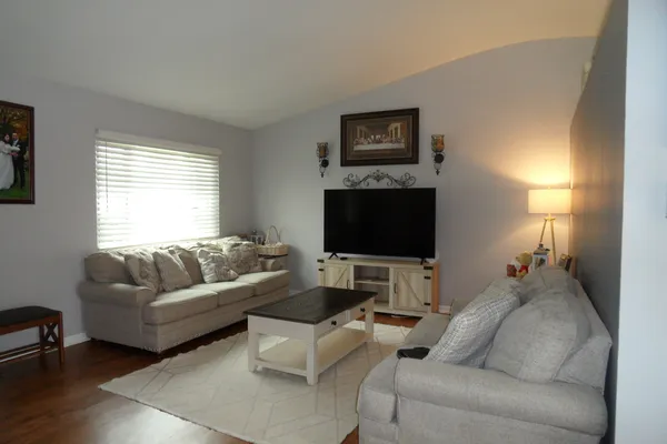 $354,900 | 1337 Eastwood Drive, Aurora, IL 60506