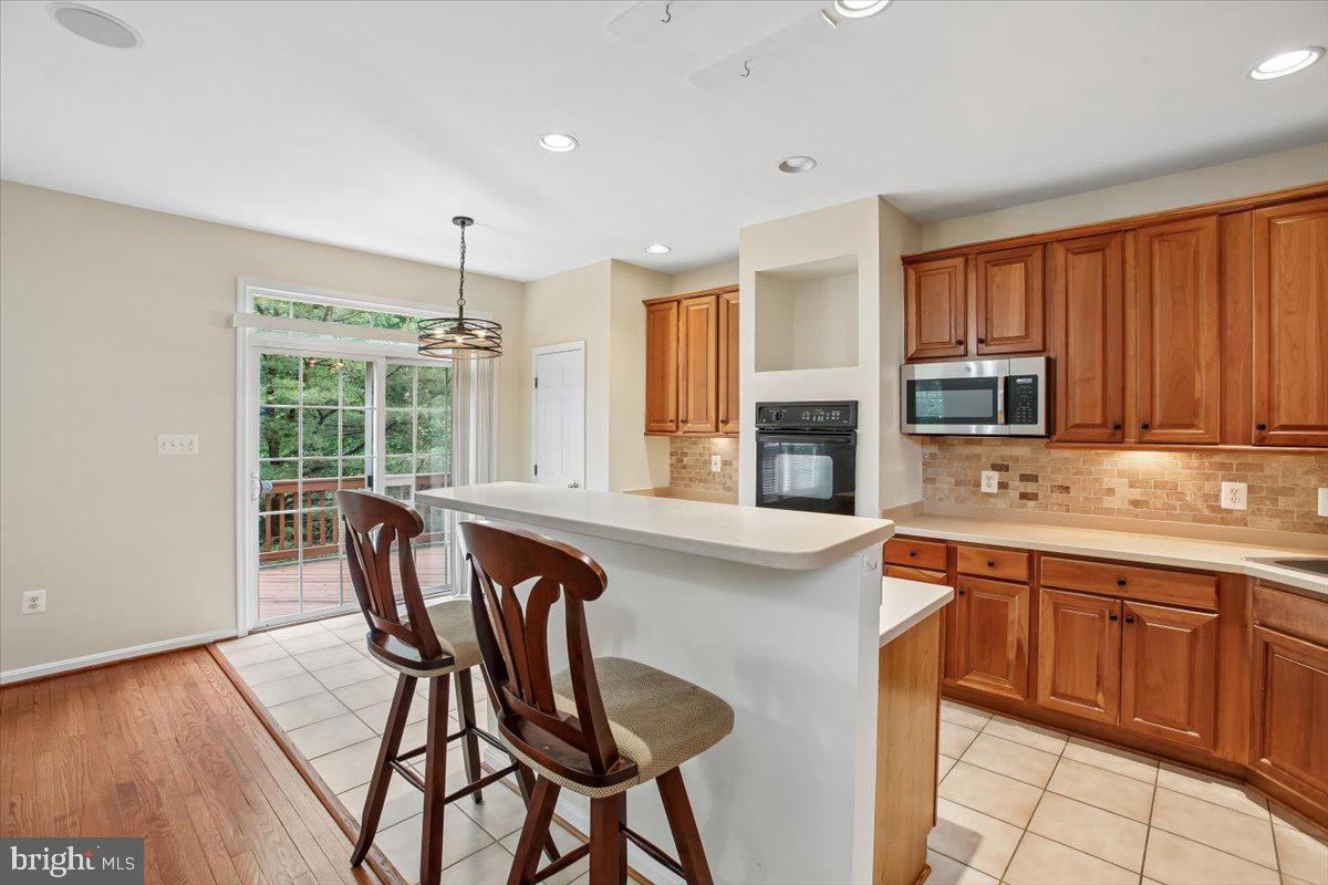 7301 Oldham Leeds Way Springfield, VA 22150 - Photo 7 of 34 Kitchen