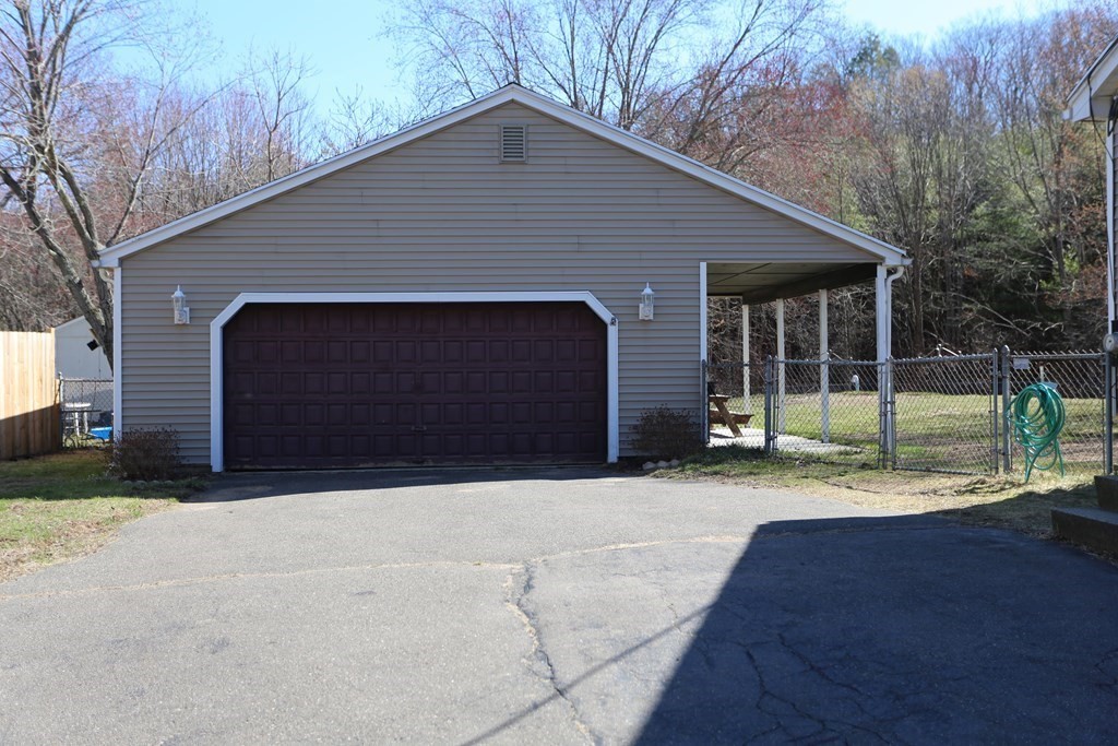 308 Rock Valley Road Holyoke, MA 01040 - Photo 18 of 22