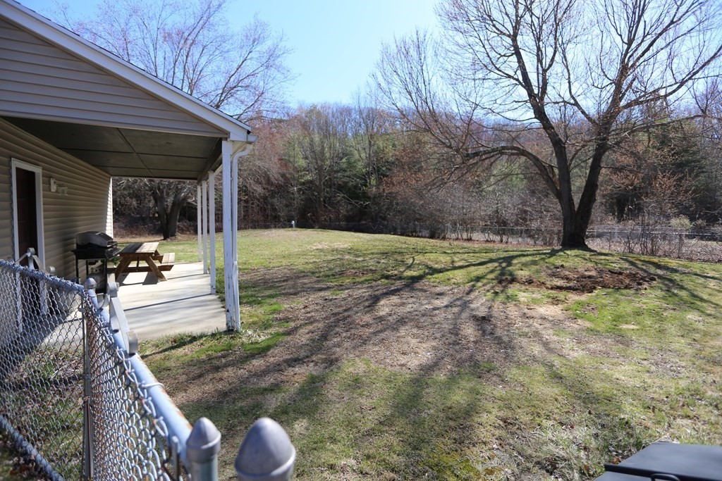 308 Rock Valley Road Holyoke, MA 01040 - Photo 19 of 22