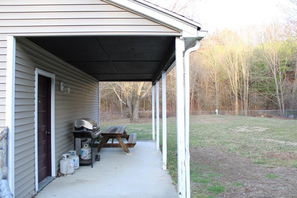 308 Rock Valley Road Holyoke, MA 01040 - Photo 20 of 22