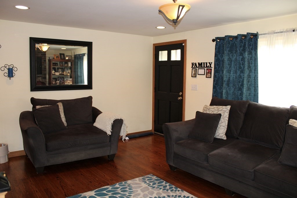 308 Rock Valley Road Holyoke, MA 01040 - Photo 7 of 22