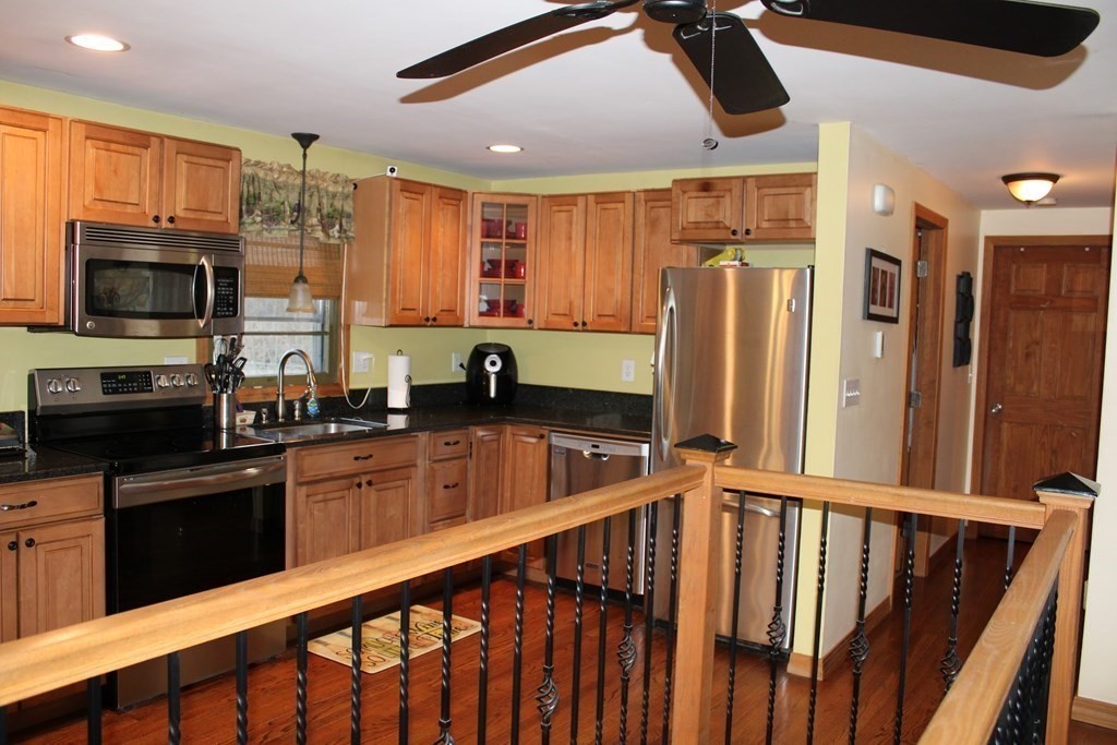 308 Rock Valley Road Holyoke, MA 01040 - Photo 8 of 22