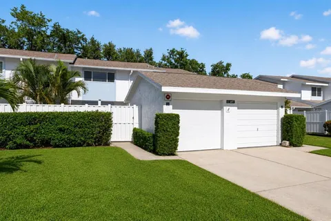 $399,900 | 6497 Cape Hatteras Way Northeast, Unit 3, St. Petersburg, FL 33702