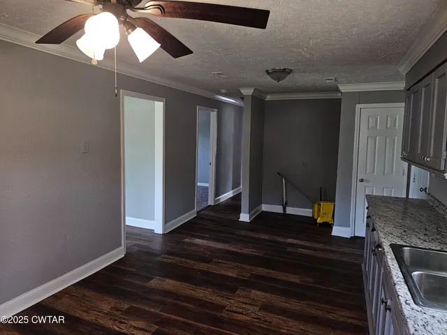 a view of entryway and hall