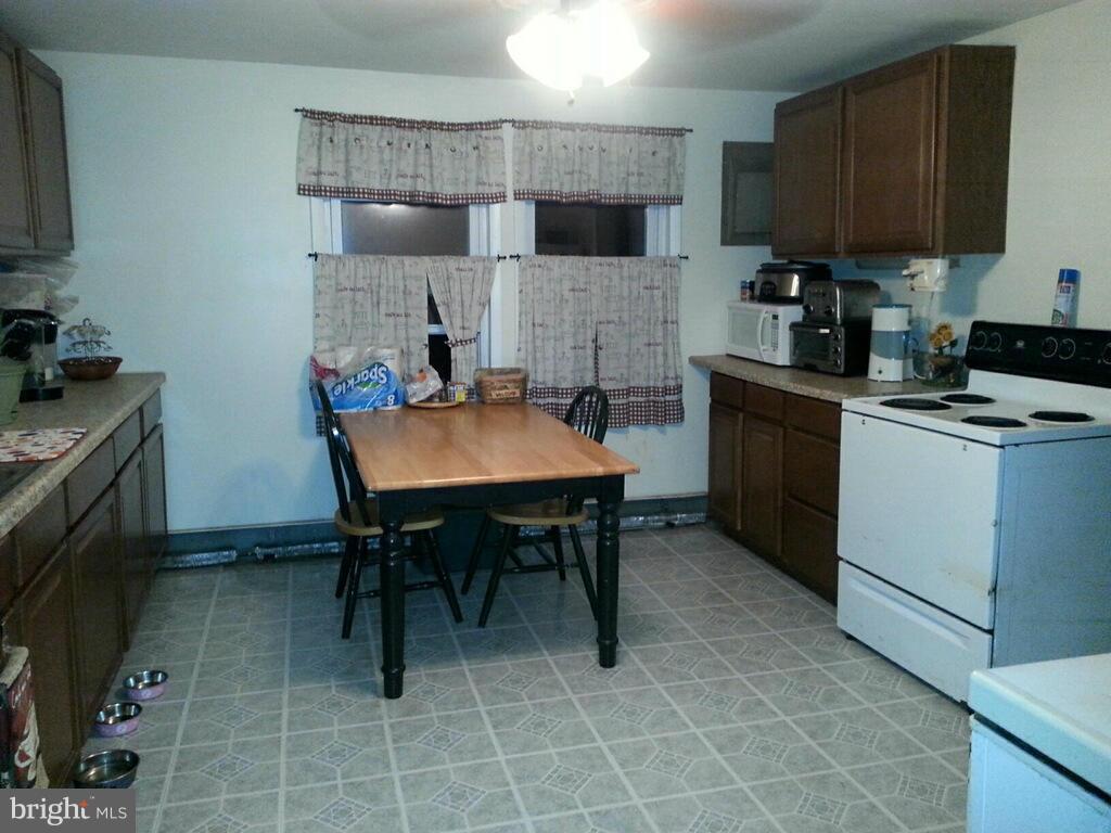 6517 Blackhead Road Baltimore, MD 21220 - Photo 3 of 14 Kitchen