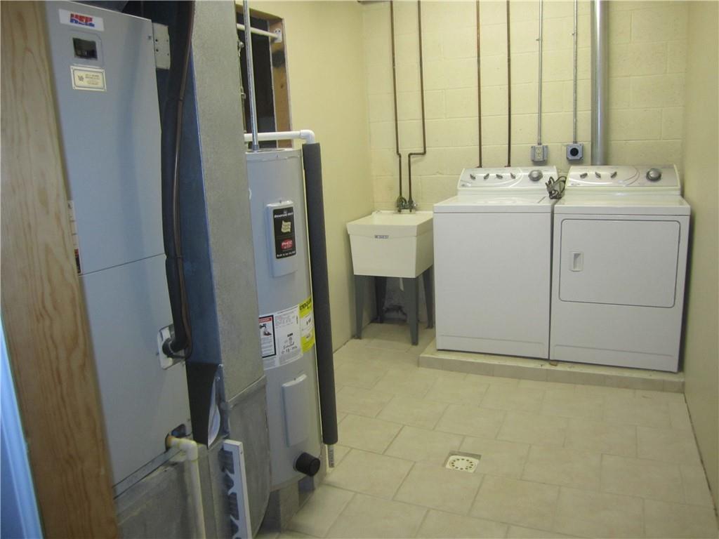 141 Woodies Road Waynesburg, PA 15370 - Photo 30 of 33 ll laundry