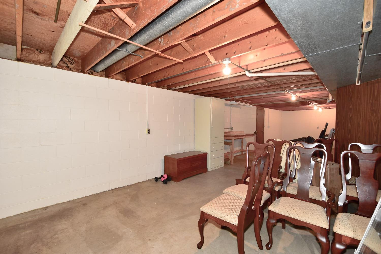 9020 Bryan Street Crown Point, IN 46307 - Photo 22 of 31 a view of a room with gym equipment