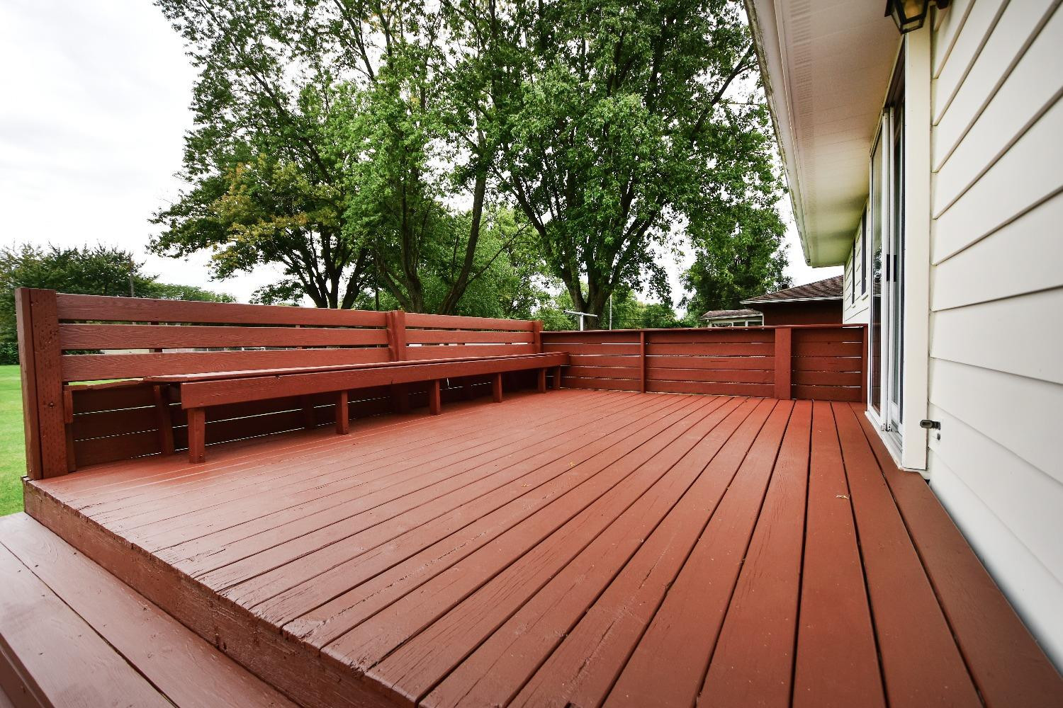 9020 Bryan Street Crown Point, IN 46307 - Photo 28 of 31 a outdoor view with sitting space