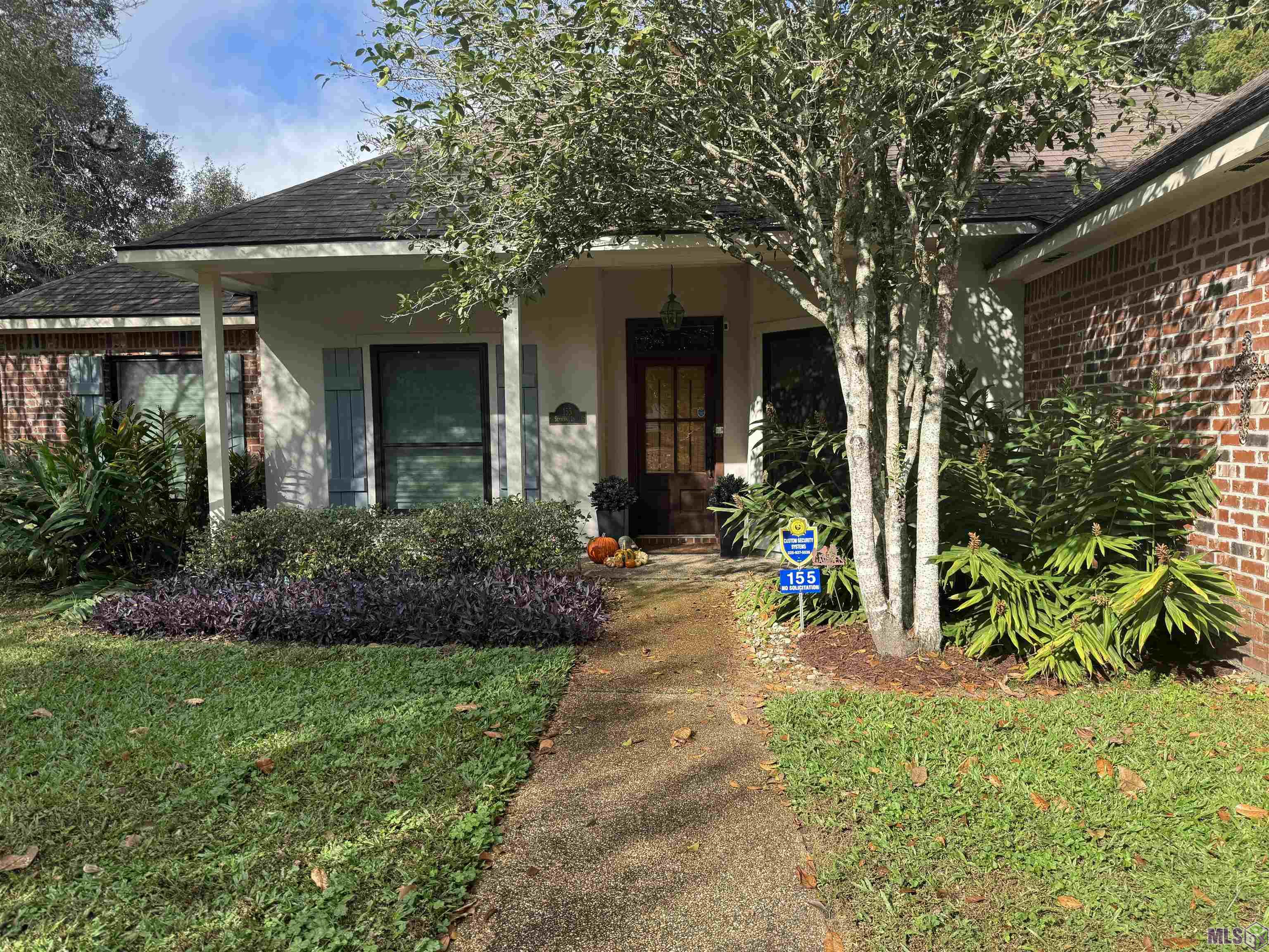155 Seyburn Drive Baton Rouge, LA 70808 - Photo 1 of 18