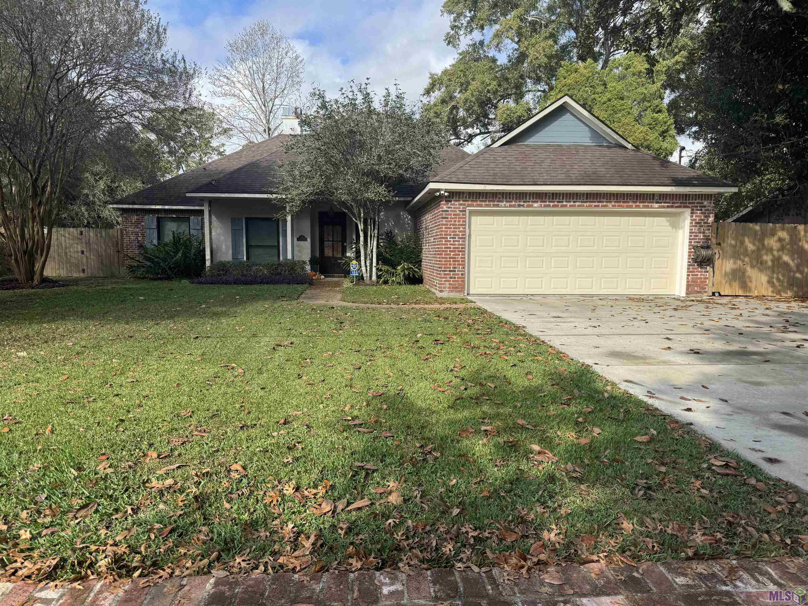 155 Seyburn Drive Baton Rouge, LA 70808 - Photo 2 of 18