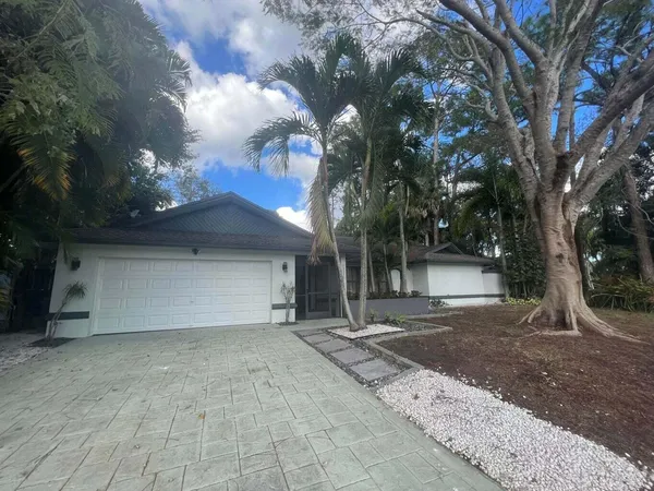 $875,000 | 13590 Exotica Lane, Wellington, FL 33414