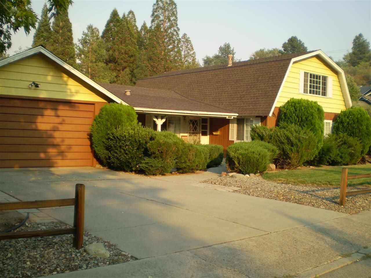 2805 Knight Road Reno, NV 89509 - Photo 1 of 1 a view of a back yard of the house